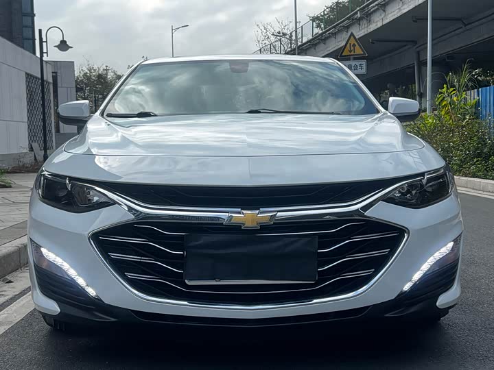 Фото 2 - Chevrolet Malibu XL