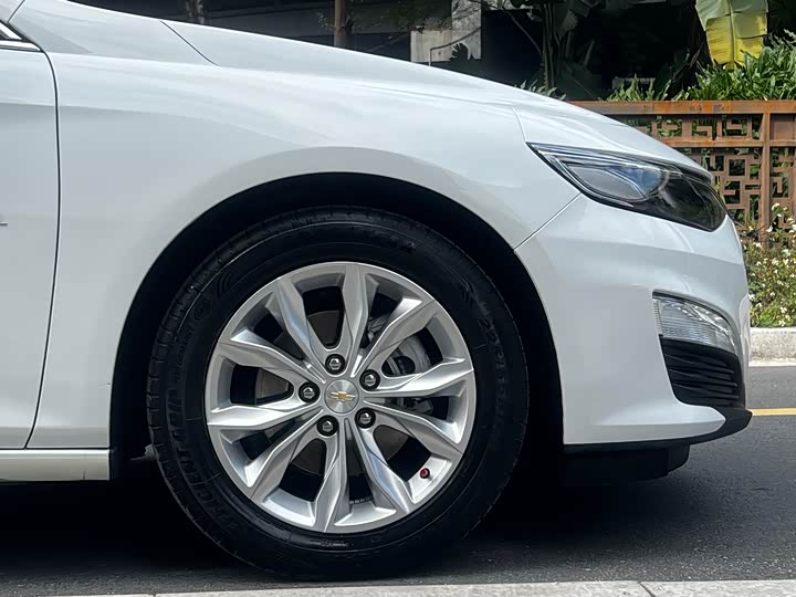 Фото 9 - Chevrolet Malibu XL