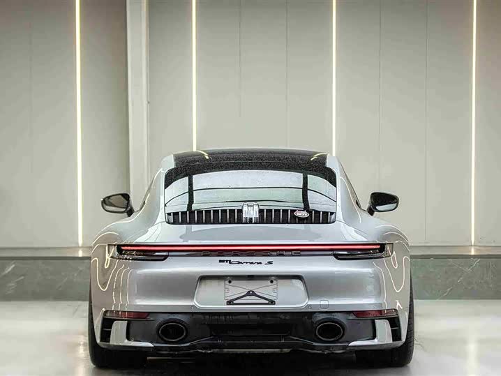 Фото 3 - Porsche 911