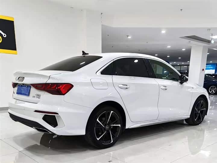 Фото 2 - Audi A3