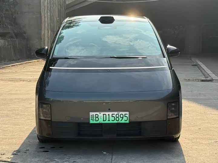 Фото 2 - LiXiang Mega