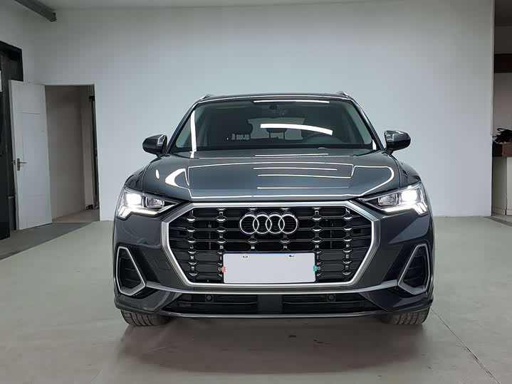 Фото 2 - Audi Q3