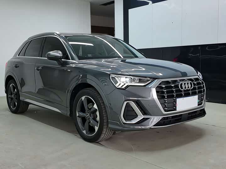 Фото 4 - Audi Q3