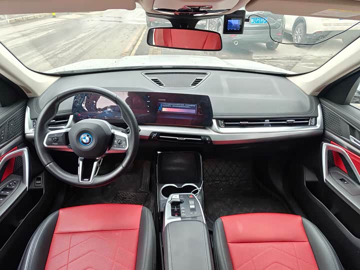 Фото 6 - BMW iX1