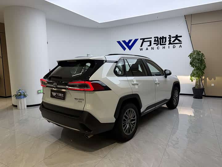 Фото 5 - Toyota Wildlander