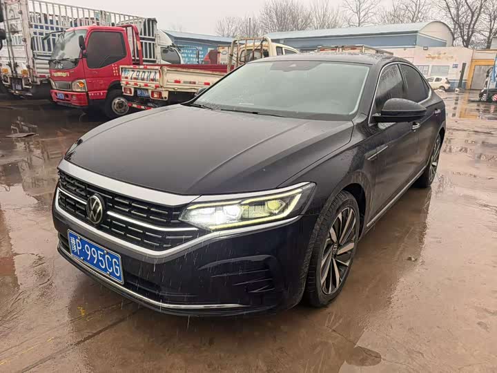 Фото 1 - Volkswagen Passat