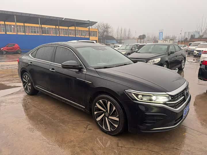 Фото 9 - Volkswagen Passat