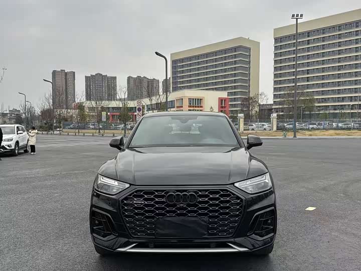 Фото 2 - Audi Q5L Sportback