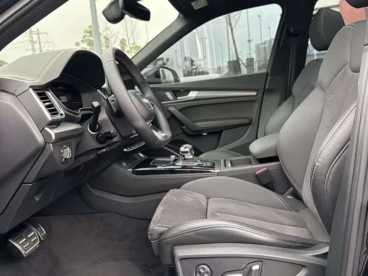 Фото 5 - Audi Q5L Sportback