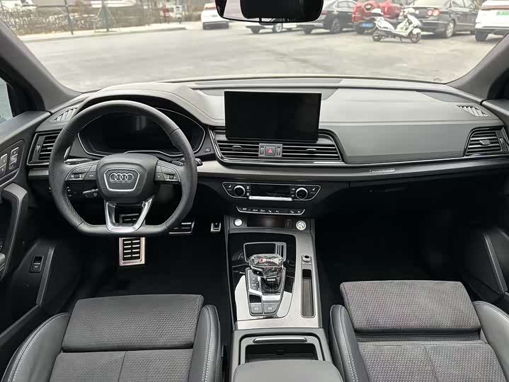 Фото 6 - Audi Q5L Sportback