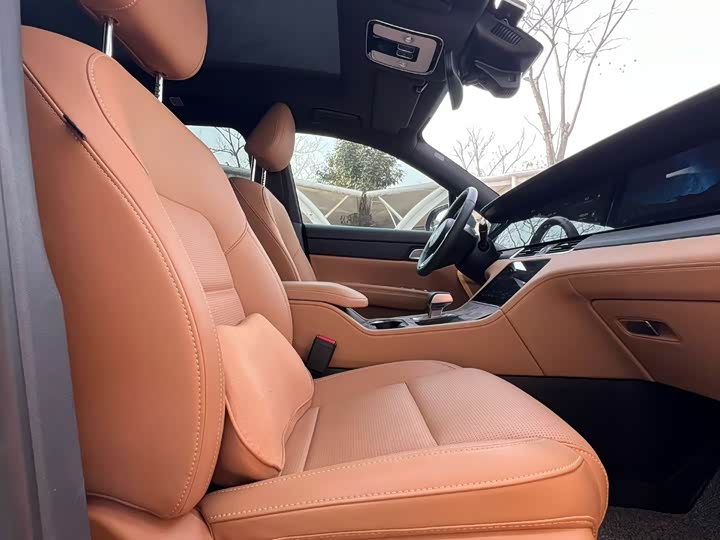 Фото 6 - LiXiang One