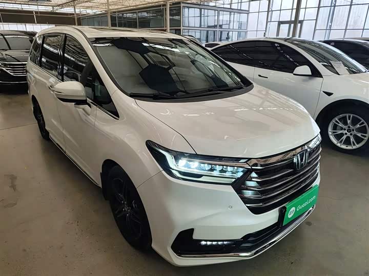 Фото 4 - Honda Odyssey