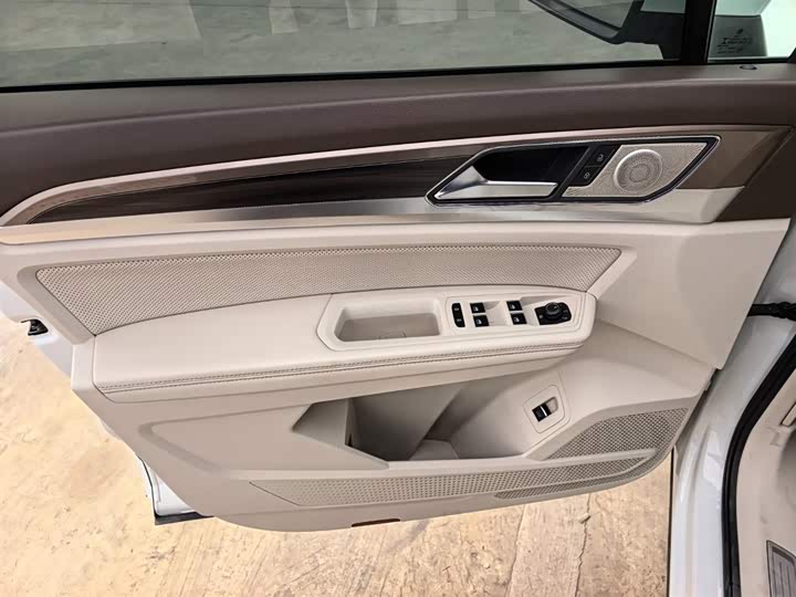 Фото 8 - Volkswagen Viloran