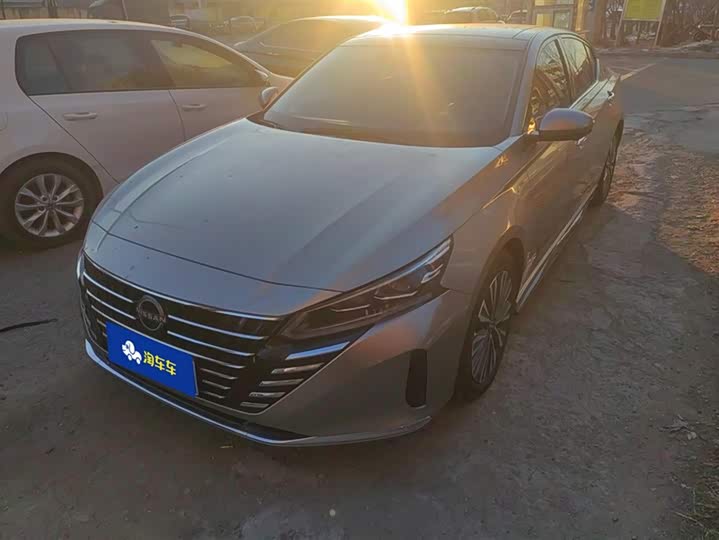 Фото 1 - Nissan Teana