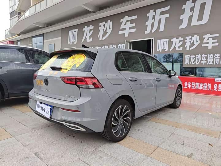 Фото 4 - Volkswagen Golf