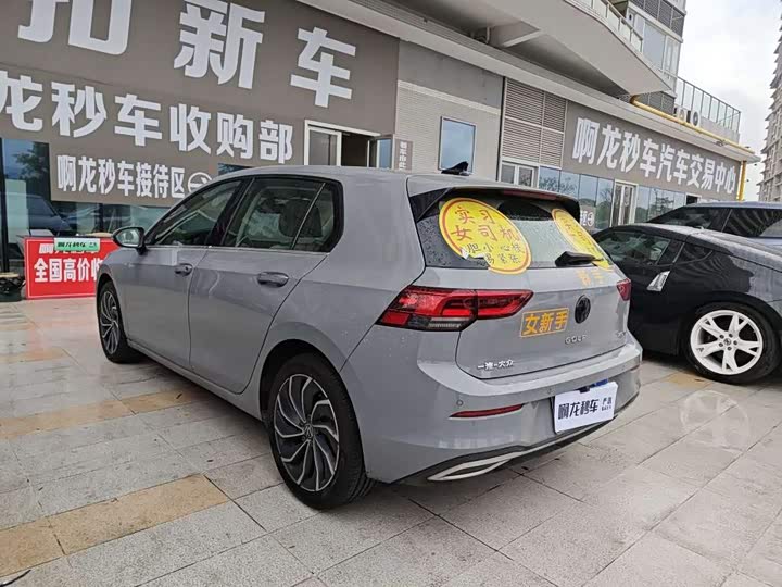 Фото 6 - Volkswagen Golf