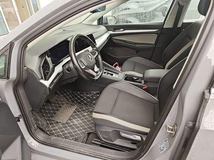 Фото 7 - Volkswagen Golf