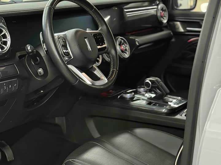 Фото 4 - Tank 300