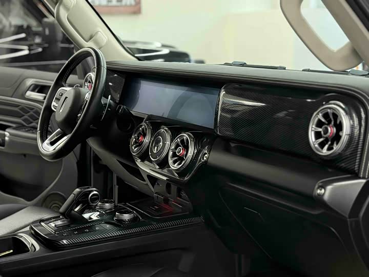 Фото 5 - Tank 300