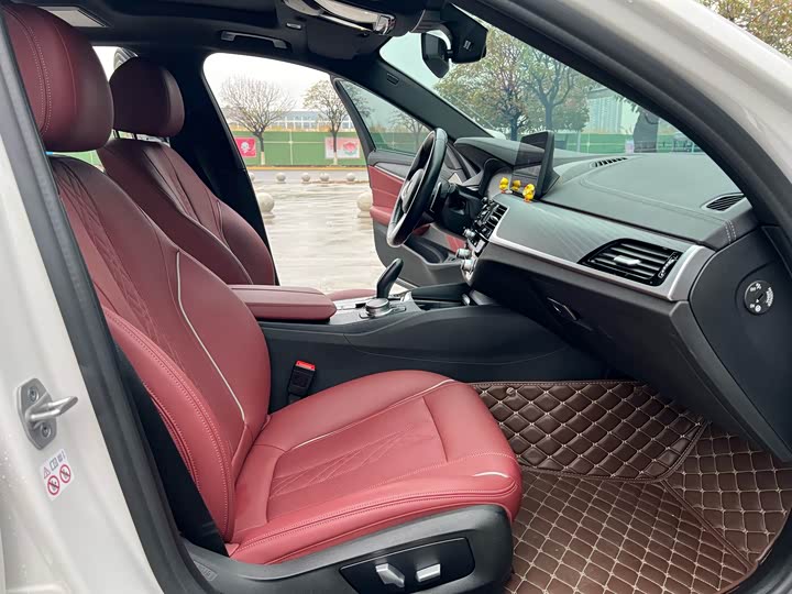 Фото 5 - BMW 5 Series