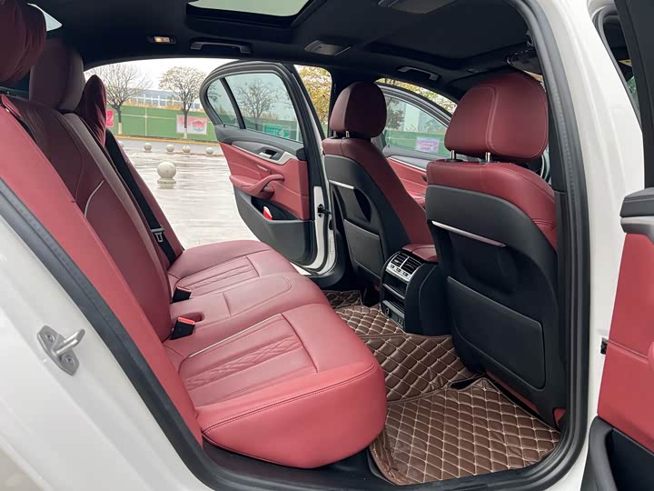 Фото 8 - BMW 5 Series