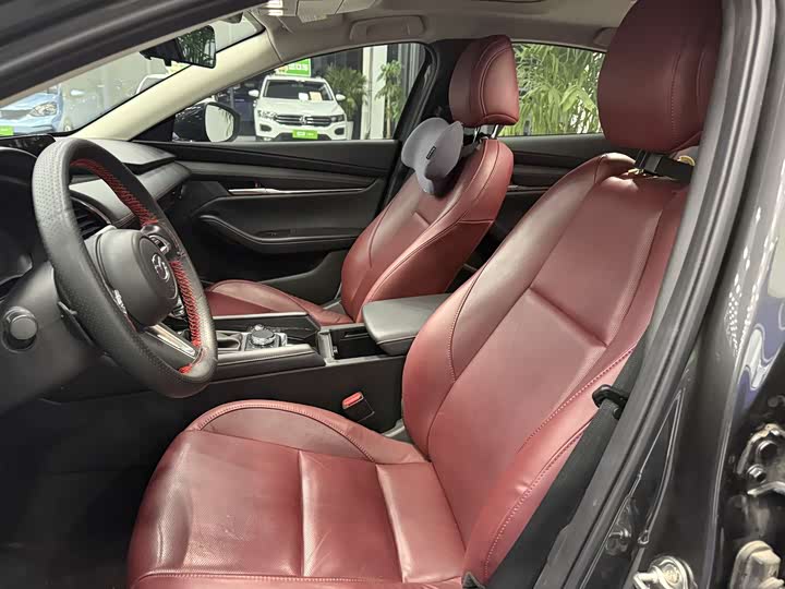 Фото 9 - Mazda 3 (Axela)