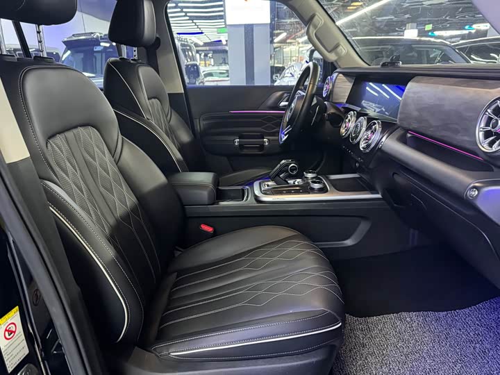 Фото 7 - Tank 300