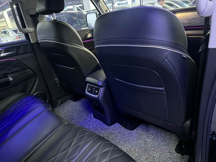 Фото 9 - Tank 300