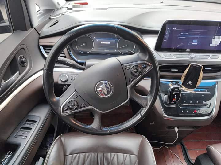 Фото 3 - Buick GL8 ES