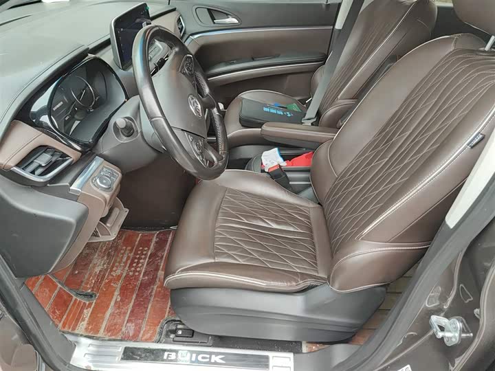 Фото 8 - Buick GL8 ES