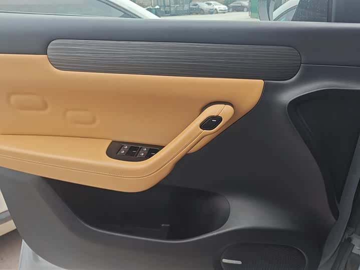 Фото 7 - Leapmotor C11