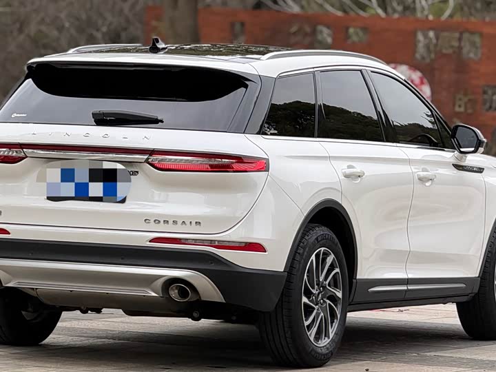 Фото 6 - Lincoln Corsair