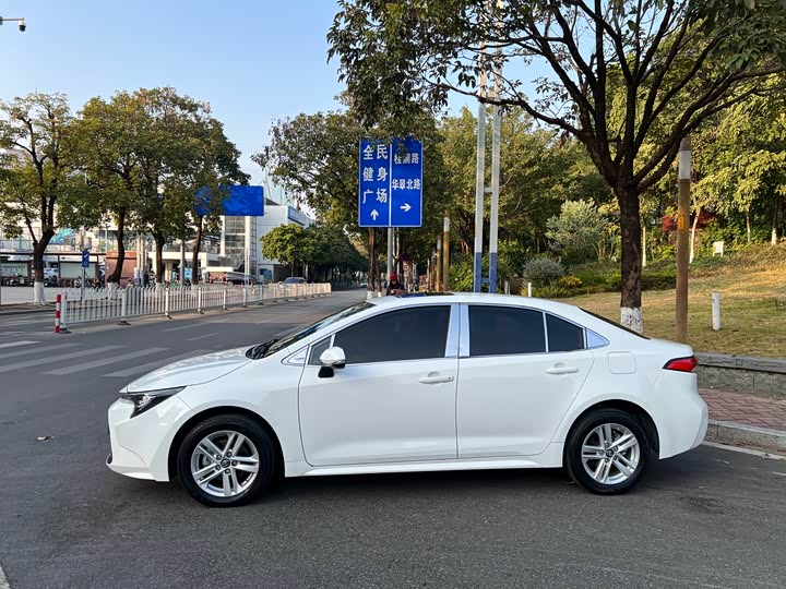 Фото 4 - Toyota Levin