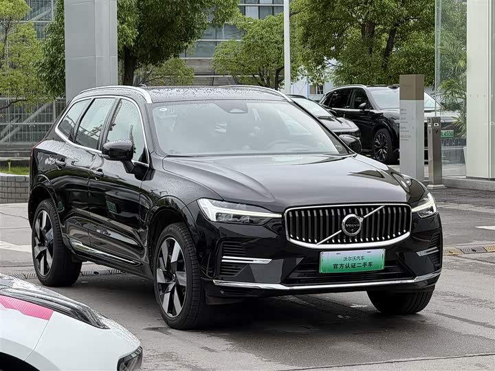 Фото 3 - Volvo XC60 Hybrid