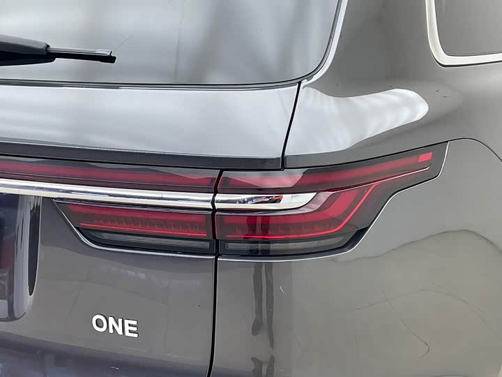 Фото 8 - LiXiang One