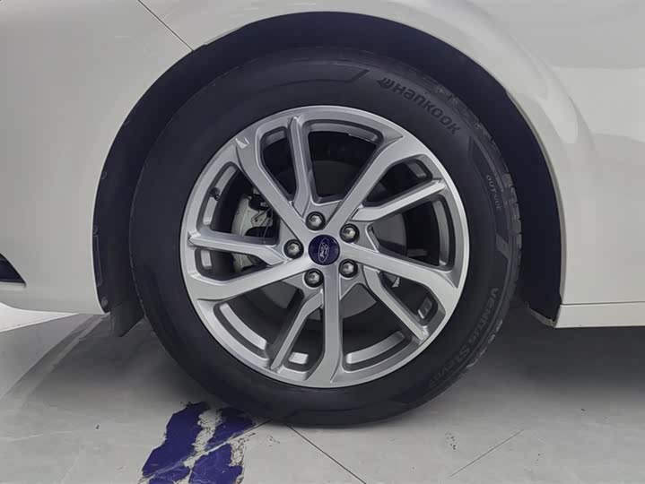 Фото 6 - Ford Mondeo