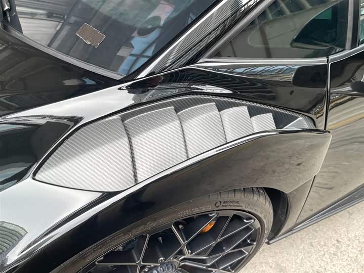 Фото 9 - Lamborghini Huracán