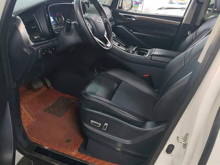 Фото 9 - GAC Trumpchi M8