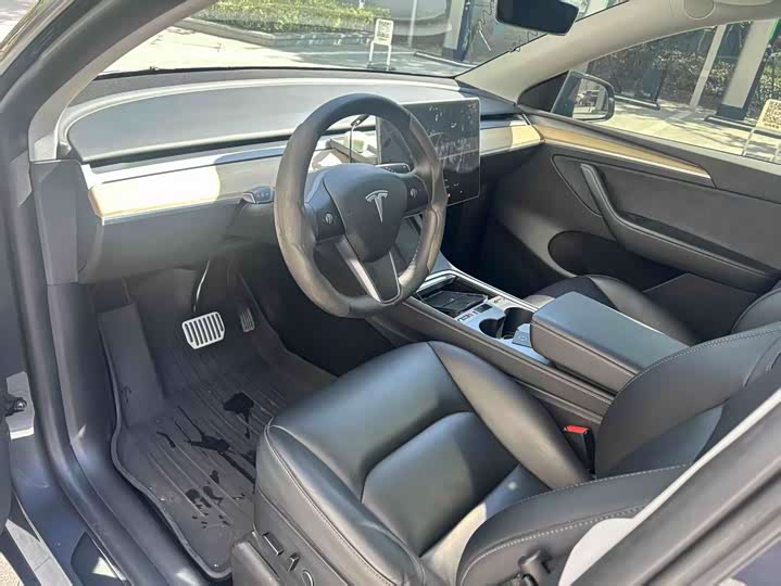 Фото 4 - Tesla Model Y