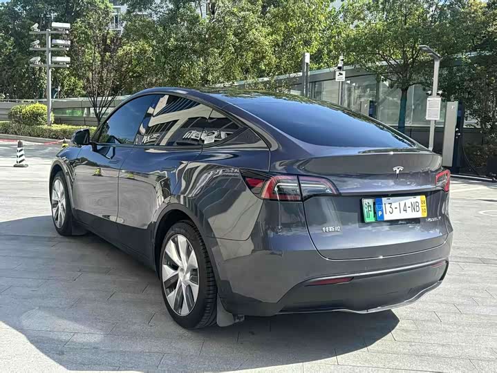 Фото 9 - Tesla Model Y