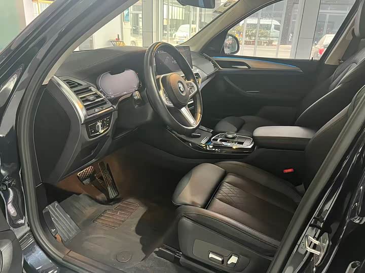 Фото 6 - BMW iX3