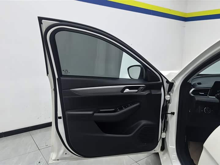 Фото 7 - Ford Escort