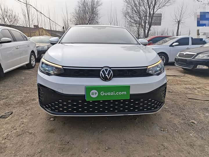 Фото 3 - Volkswagen Lavida