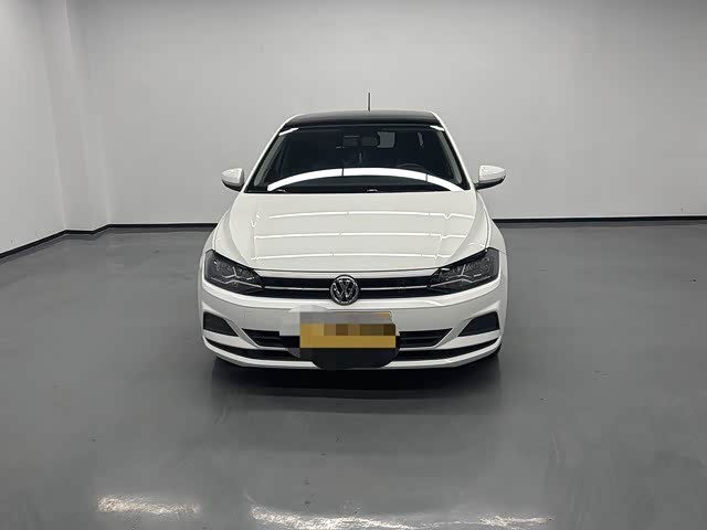 Фото 1 - Volkswagen Polo