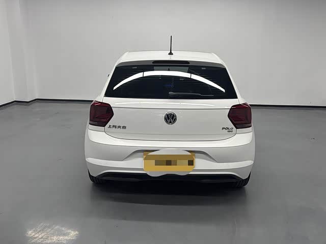 Фото 2 - Volkswagen Polo