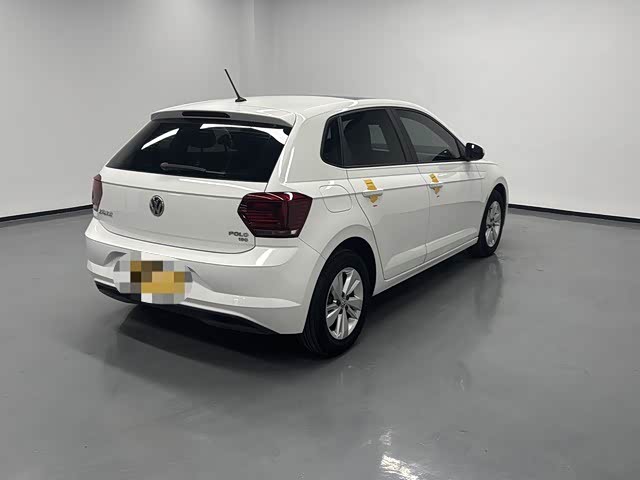 Фото 7 - Volkswagen Polo