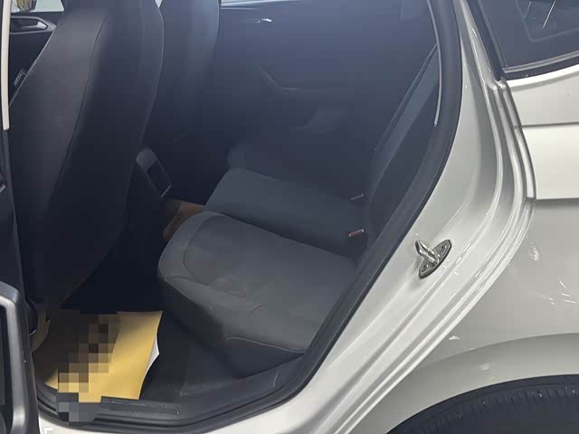 Фото 8 - Volkswagen Polo