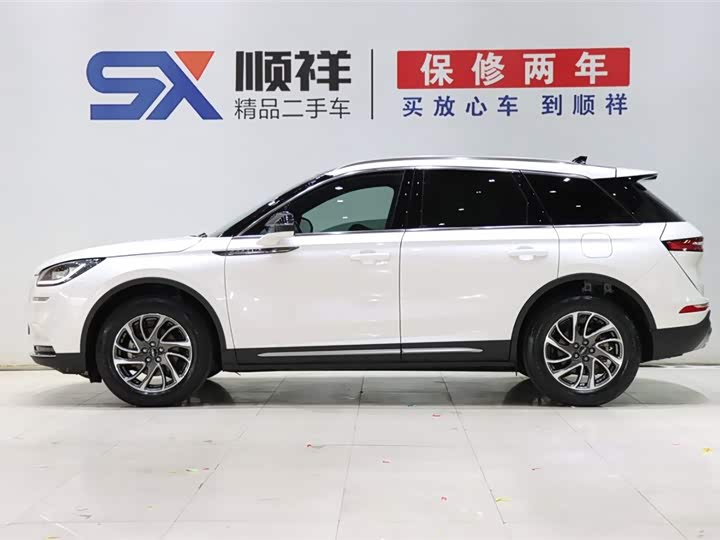 Фото 6 - Lincoln Corsair