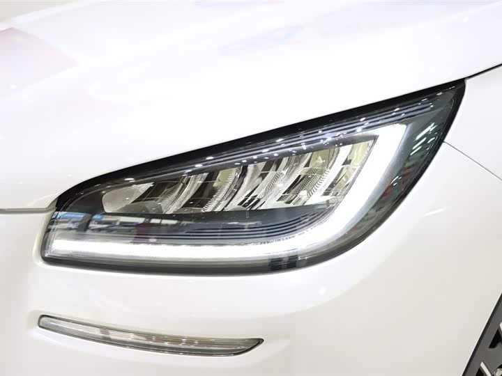 Фото 7 - Lincoln Corsair