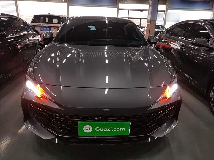 Фото 3 - MG Motor 7